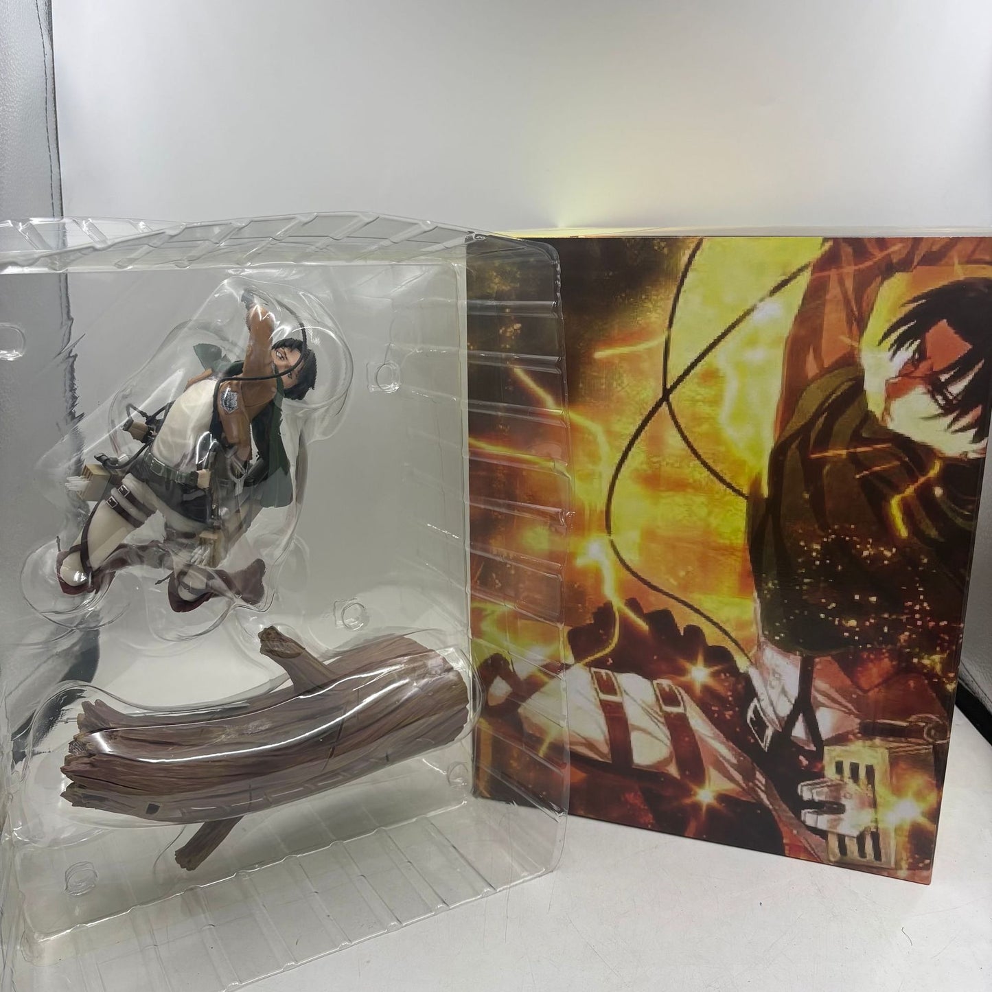 Attack on Titan Figure Tree Stump Ice Hange Levi Tree Trunk Standing Battle Scene Model