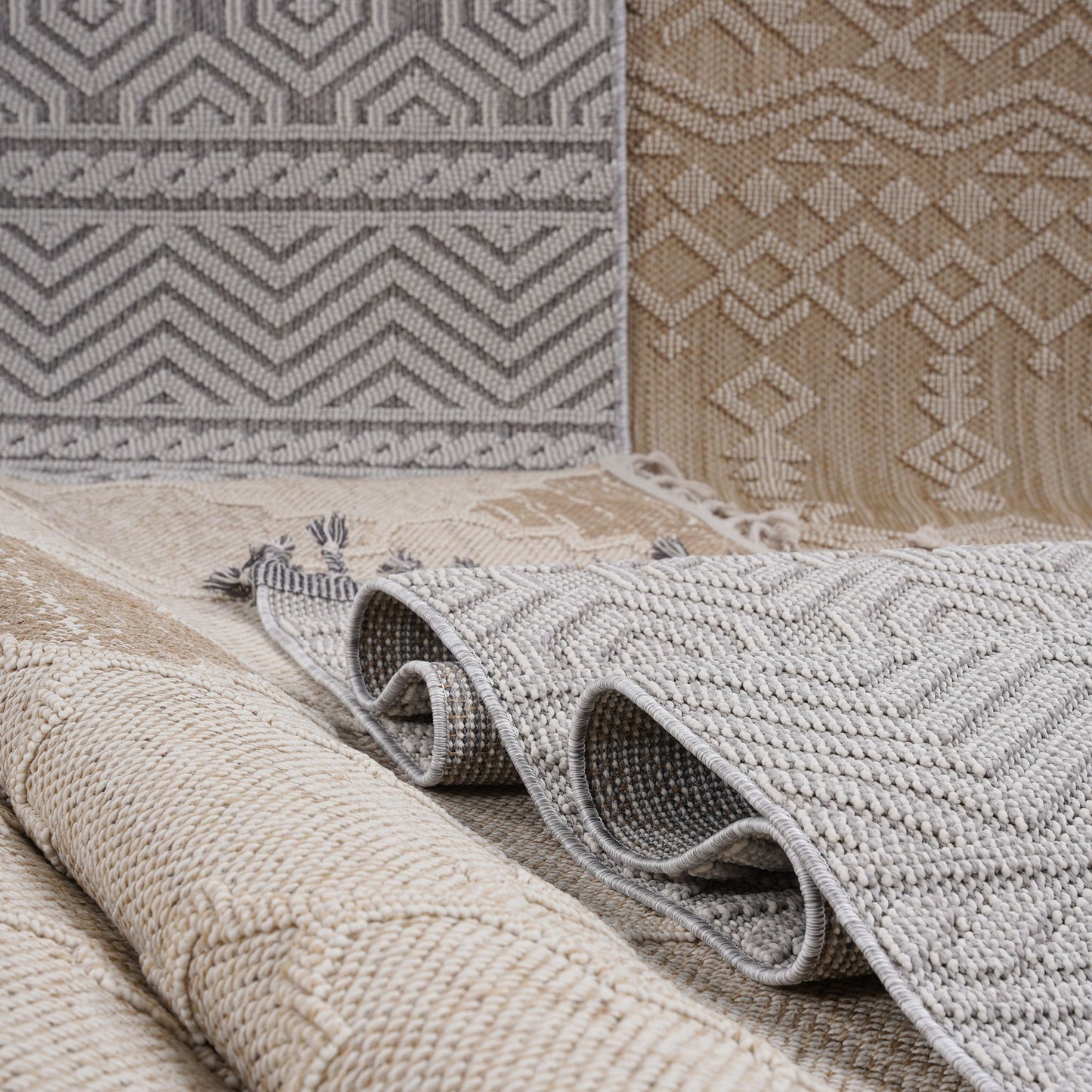 Guros Collection 2X8 White / White / Traditional Indoor / Outdoor Runner Rug image 7