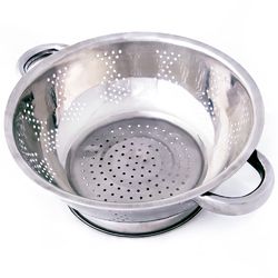 Stainless Steel Kitchen Colander- 2.5 Qt. image 1