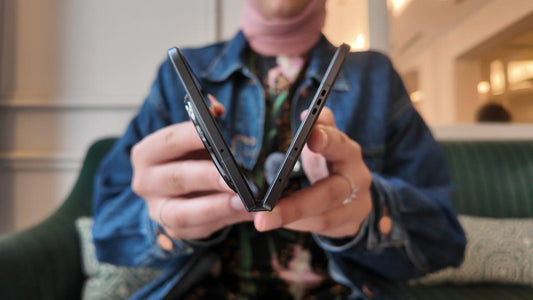 Oppo Find N5 Review: Remarkably Thin Foldable Phone with Dual Displays