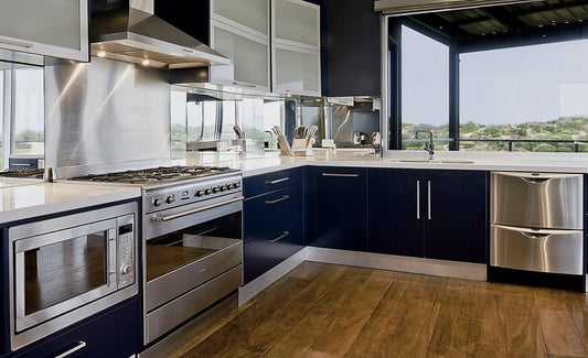 Induction vs Gas Stoves – Which Is Safer, Greener & More Energy Efficient for Your Kitchen?