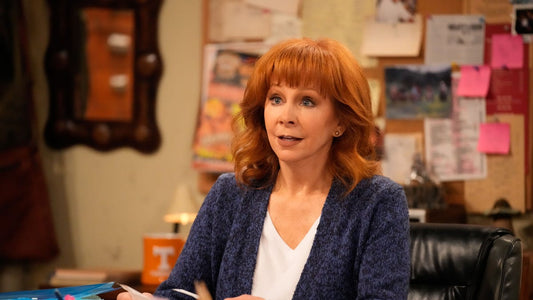 Reba McEntire Stuns Fans with Dua Lipa Cover at Surprise Concert – TikTok Reactions Mixed