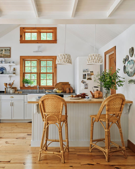 Transform Your Kitchen with Trending Paint Colors – Earthy Greens, Classic Blues & Modern Style Tips