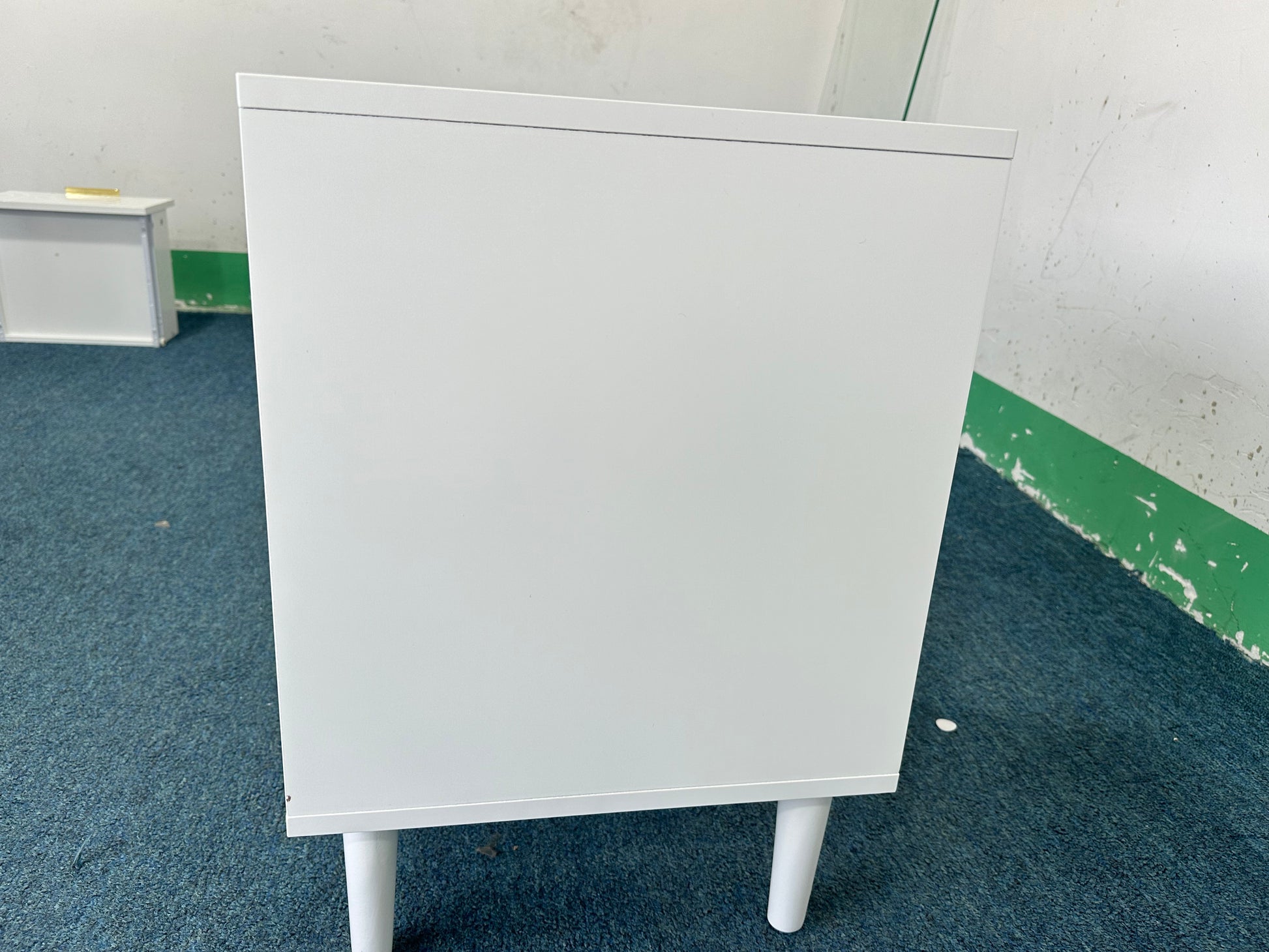 22.83'' H Modern White Nightstand with One Drawer and Open Shelf, Gold - Accented Handle, Ideal for Bedroom Decor image 8