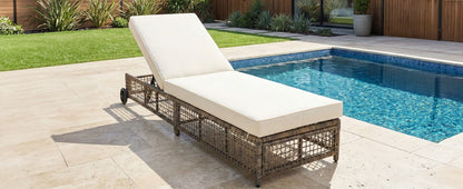 TREXM Outdoor Lounge Chair, Patio Chaise Lounge with 5-Position Backrest, Rattan Outdoor Lounge Chair with Cushion and Wheels for Poolside, Backyard, Garden (Beige Cushion+Grey Brown) image 4