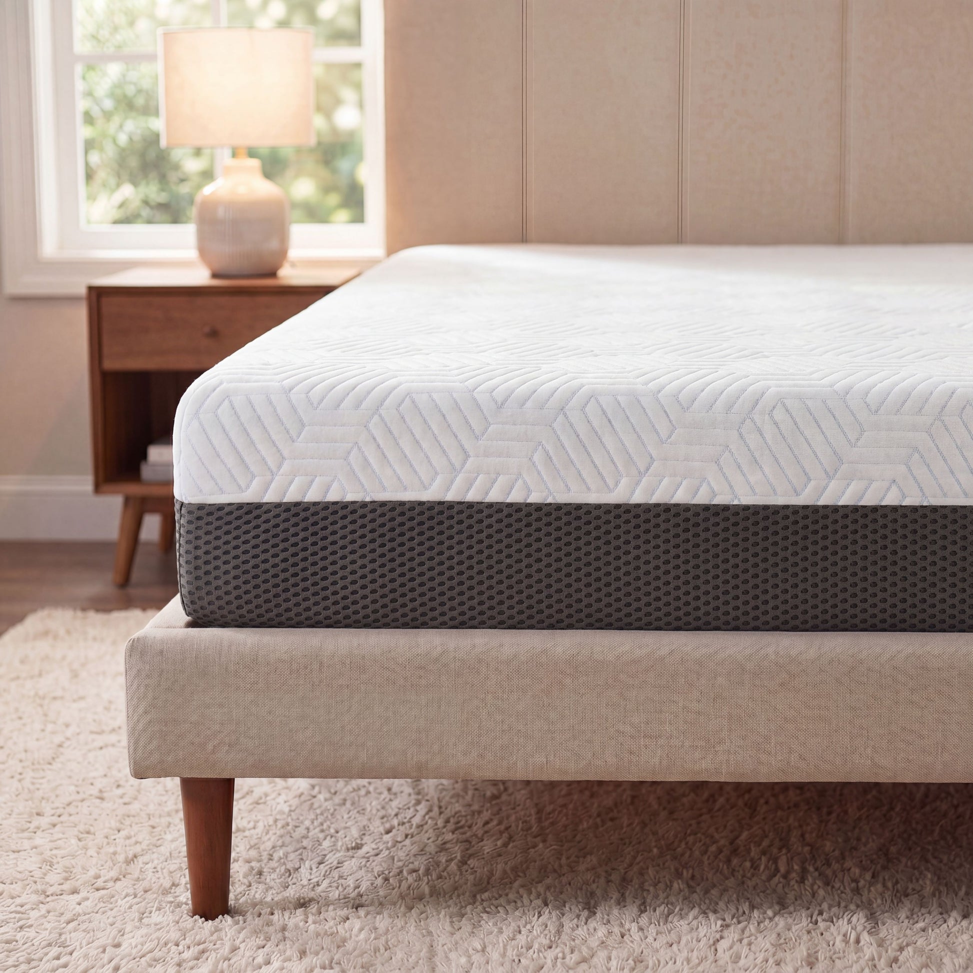8 Inch Queen Firm Gel Memory Foam Mattress with Temperature Regulating Cover image 3