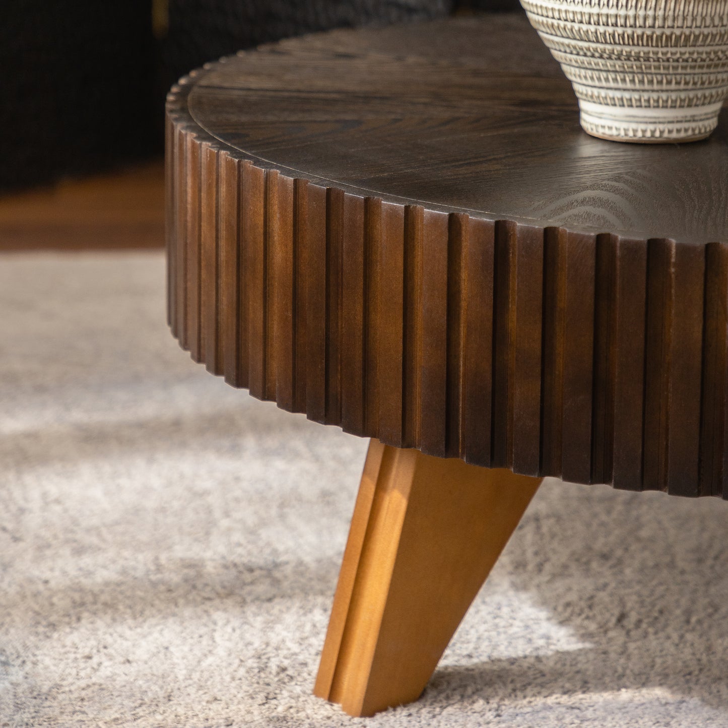 35.4 "Round Retro Coffee Table, Coffee Table Suitable For Coffee and Home Decor, Brown image 5