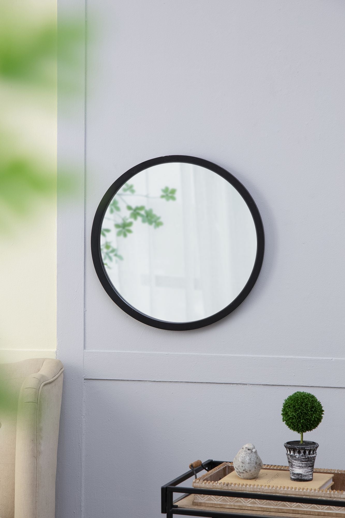 20" x 20" Circle Wall Mirror with Wooden Frame and Black Finish, Wall Mirror for Living Room, Dining Room, Foyer, Bathro image 10