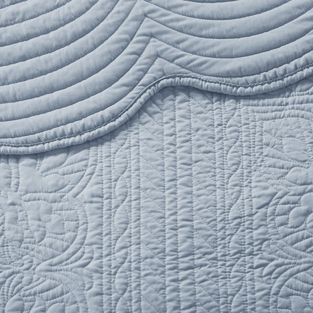 3 Piece Reversible Scalloped Edge Quilt Set Blue King/Cal King image 9