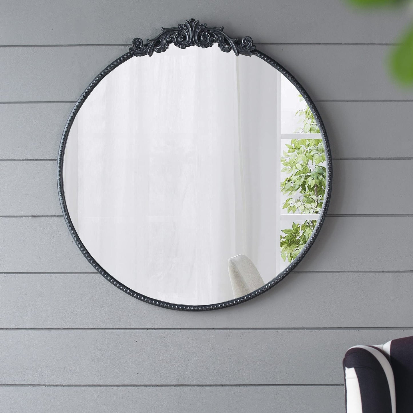 Baroque inspired round mirror black 30x32