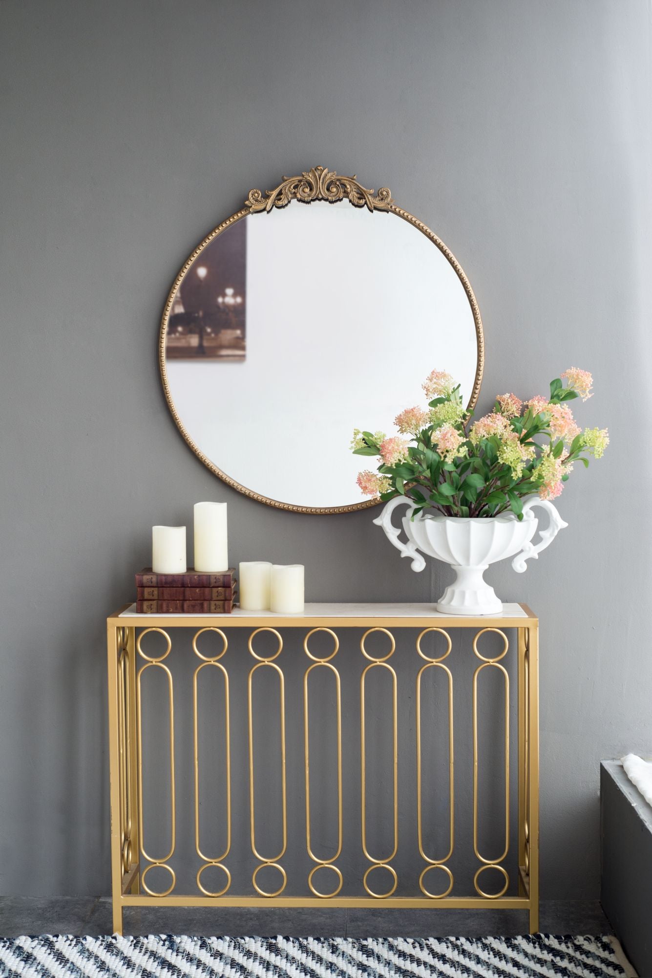 Baroque style gold mirror detail