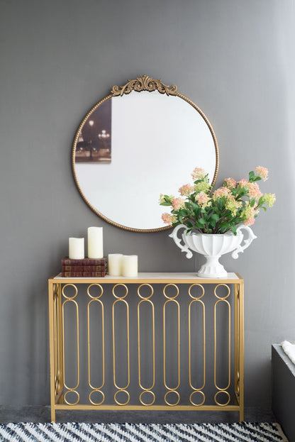 Baroque style gold mirror detail