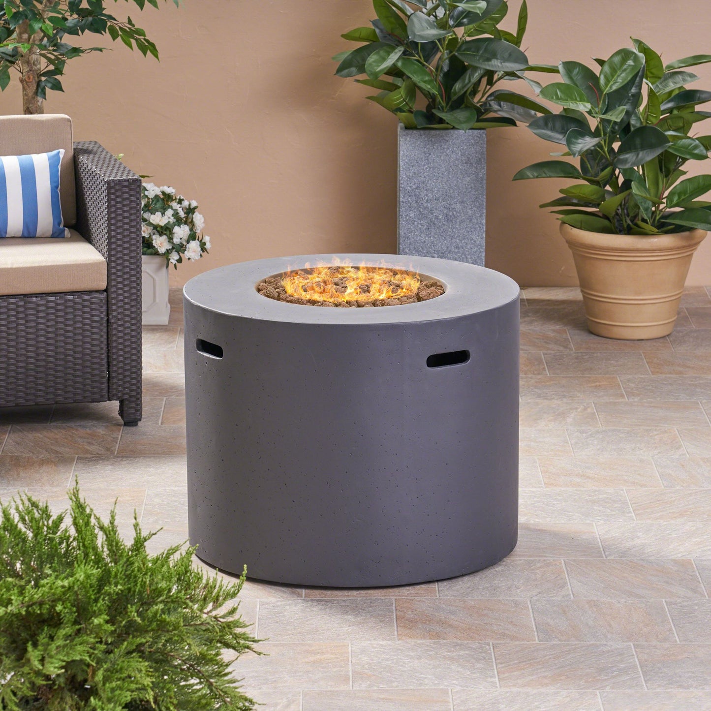 31" ROUND MGO FIRE PIT- 40 000 BTU image 1