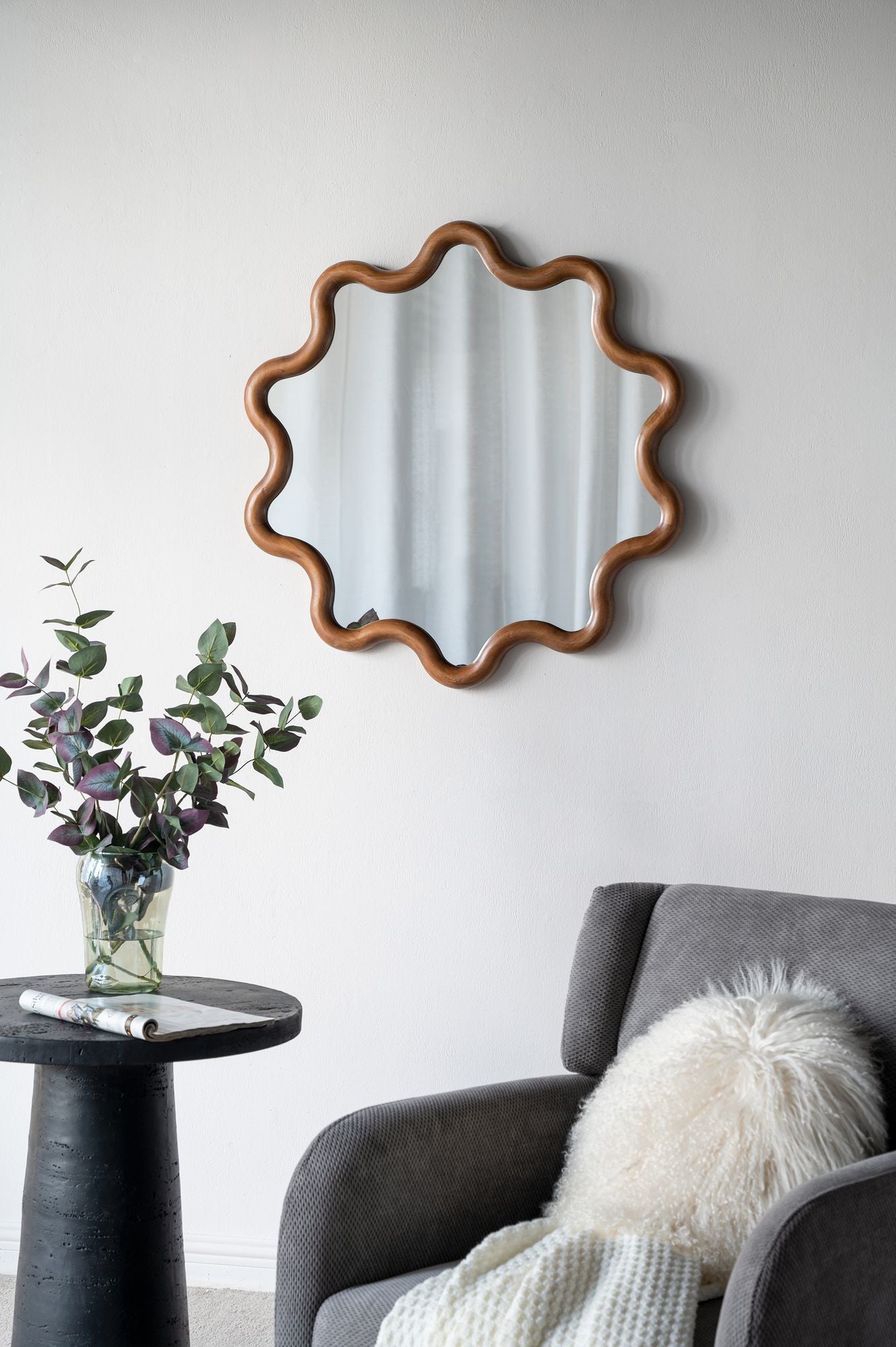 31" x 30" Wooden Accent Mirror with Unique Frame, Wall Mirror for Living Room Bedroom Entryway image 7