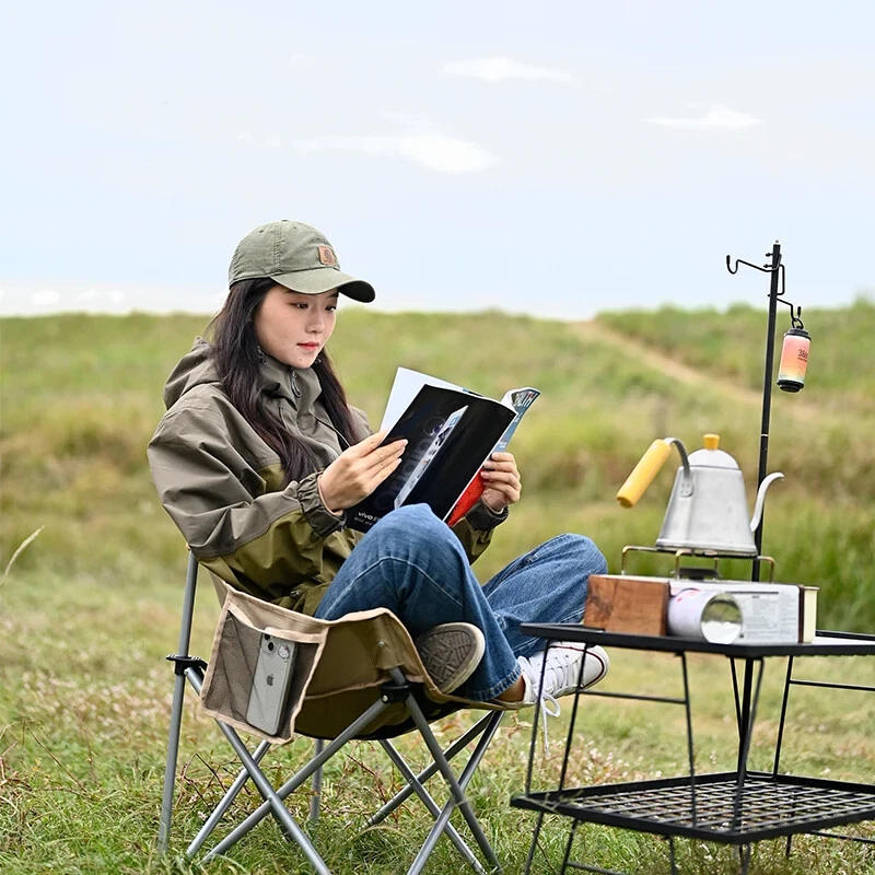 Outdoor Folding Moon Chair - side view showing carbon steel frame