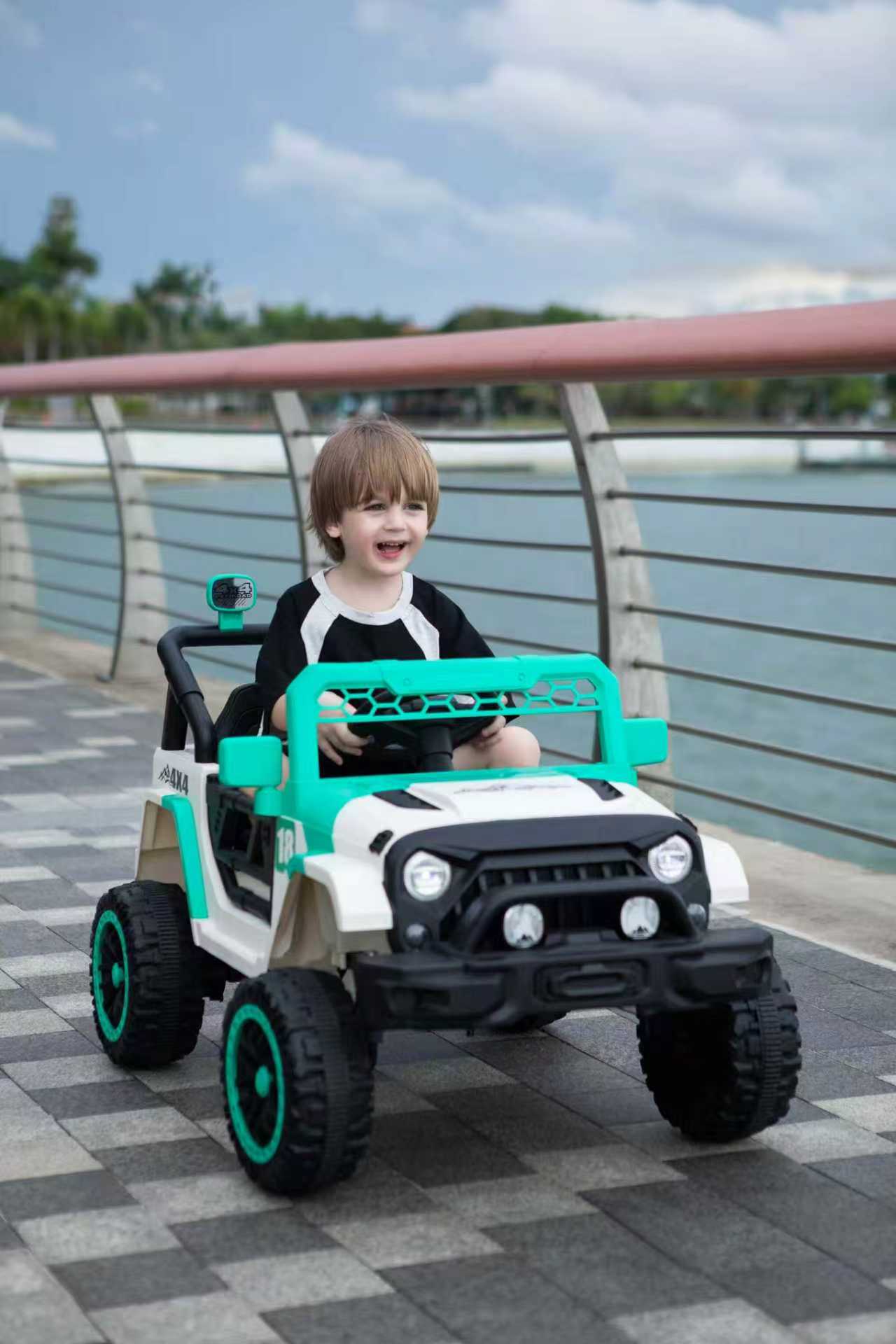 12V Ride on Car with Parent Remote Control, Toddler Electric Car with Spring Suspension, LED Lights & Music Player - Safe Battery Toy for Kids, Christmas & Birthday Gift WIGHT+GREEN image 4