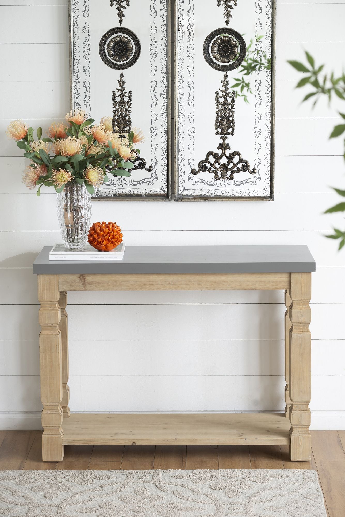 42x15.7x31" Console Table image 3