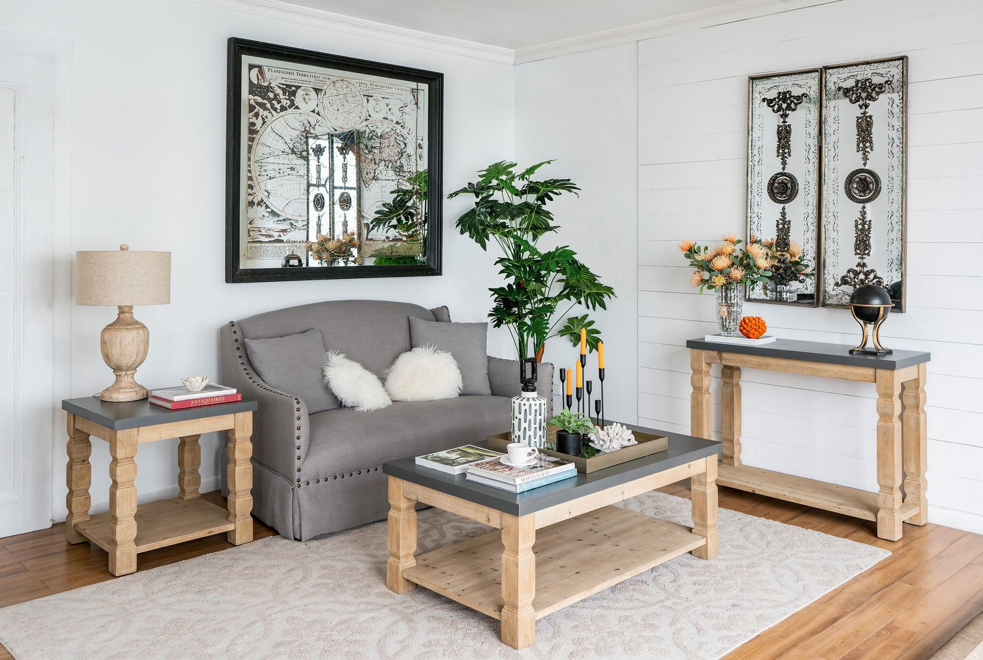 42x15.7x31" Console Table image 2