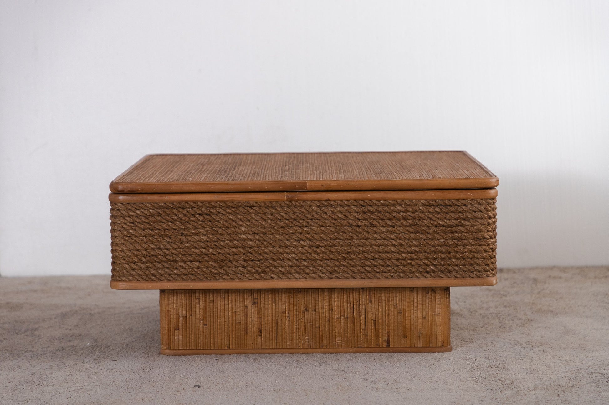 31.52"Square Rattan + Hemp Rope Coffee Table With Adjustable Storage Function, Featuring A Vintage Natural Style,for Dining Room, Kitchen And Living Room,Natural image 5