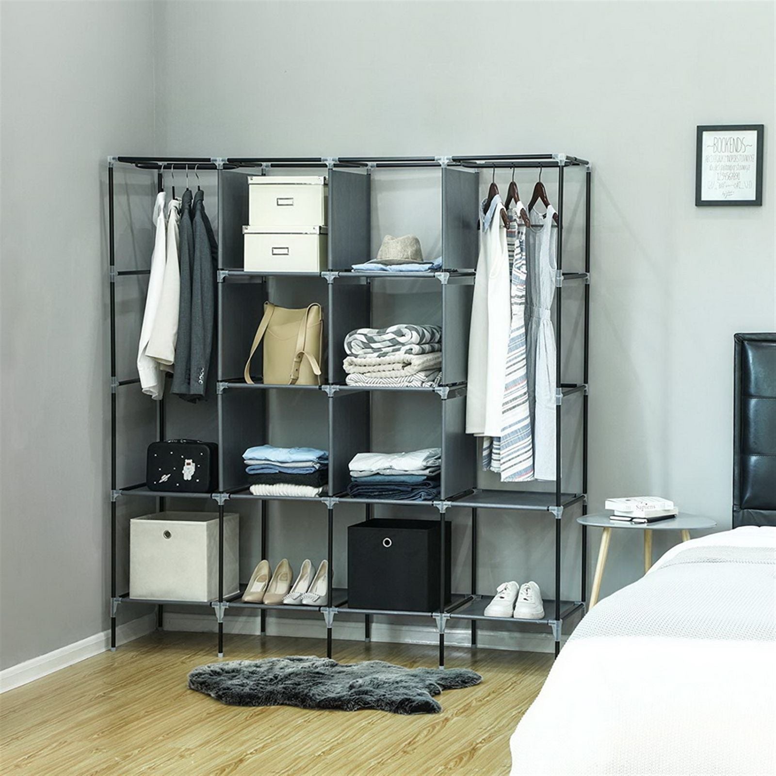 Storage rack with 12 shelves for folded clothes - detail