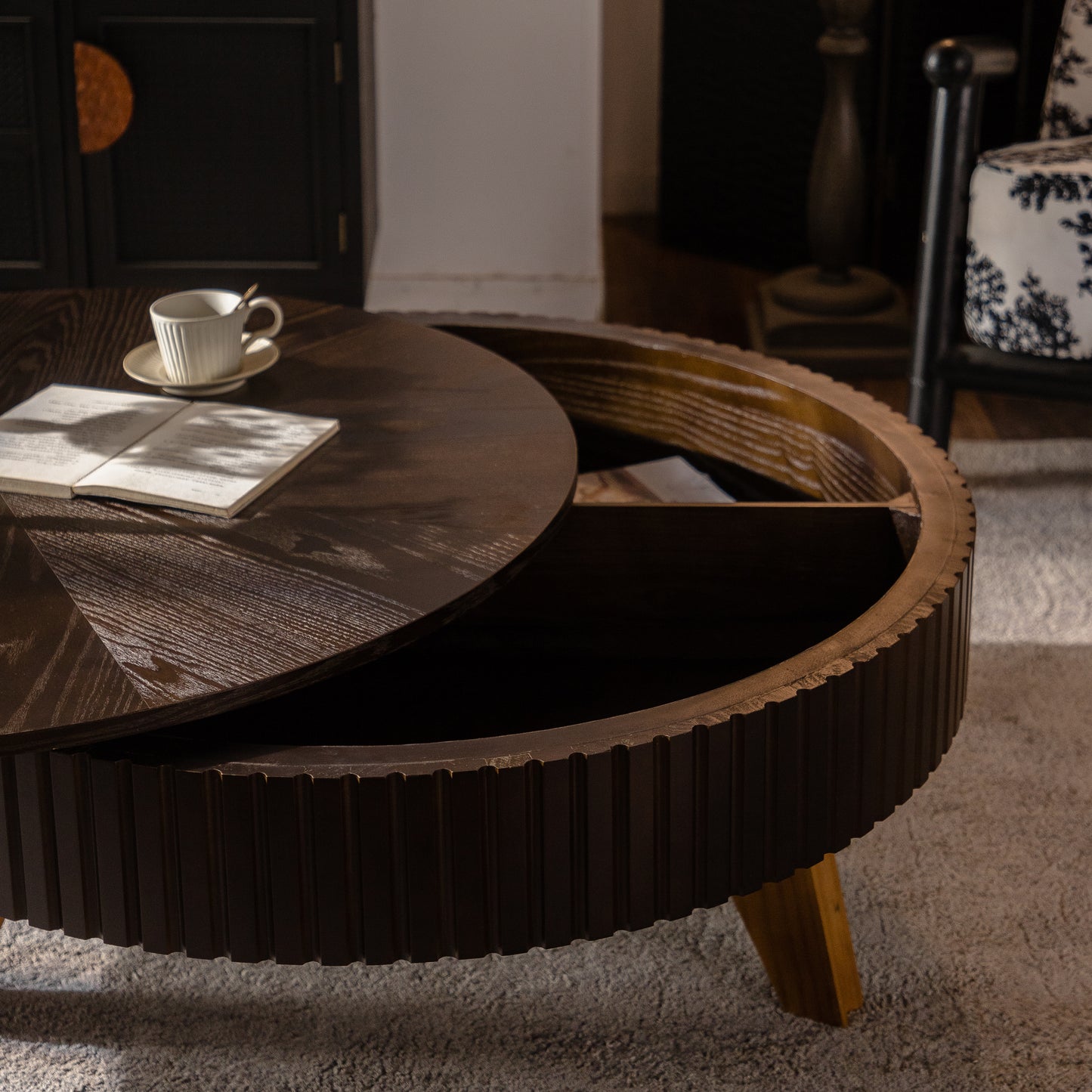 39.37" Retro Round Coffee Table with Storage Space, Suitable for Living Room and Office, Brown image 7