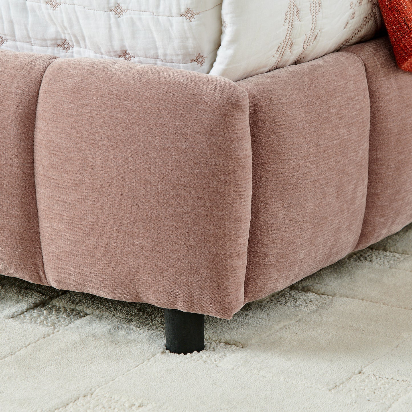 King Size Upholstered Bed,comfortable upholstered bed frame, Chenille fabric, with headboard and solid bed frame. With drawer for storage.-Pink(88.5''*85.5''*31'') image 8