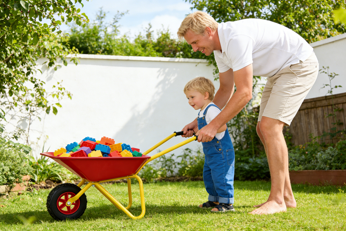 Children's metal wheelbarrow, Maximum load capacity: 33LBS,children's heavy wheelbarrow, metal structure wheelbarrow, steel tray, can be used in gardens, loading leaves, soil, sand, etc. (red) image 1