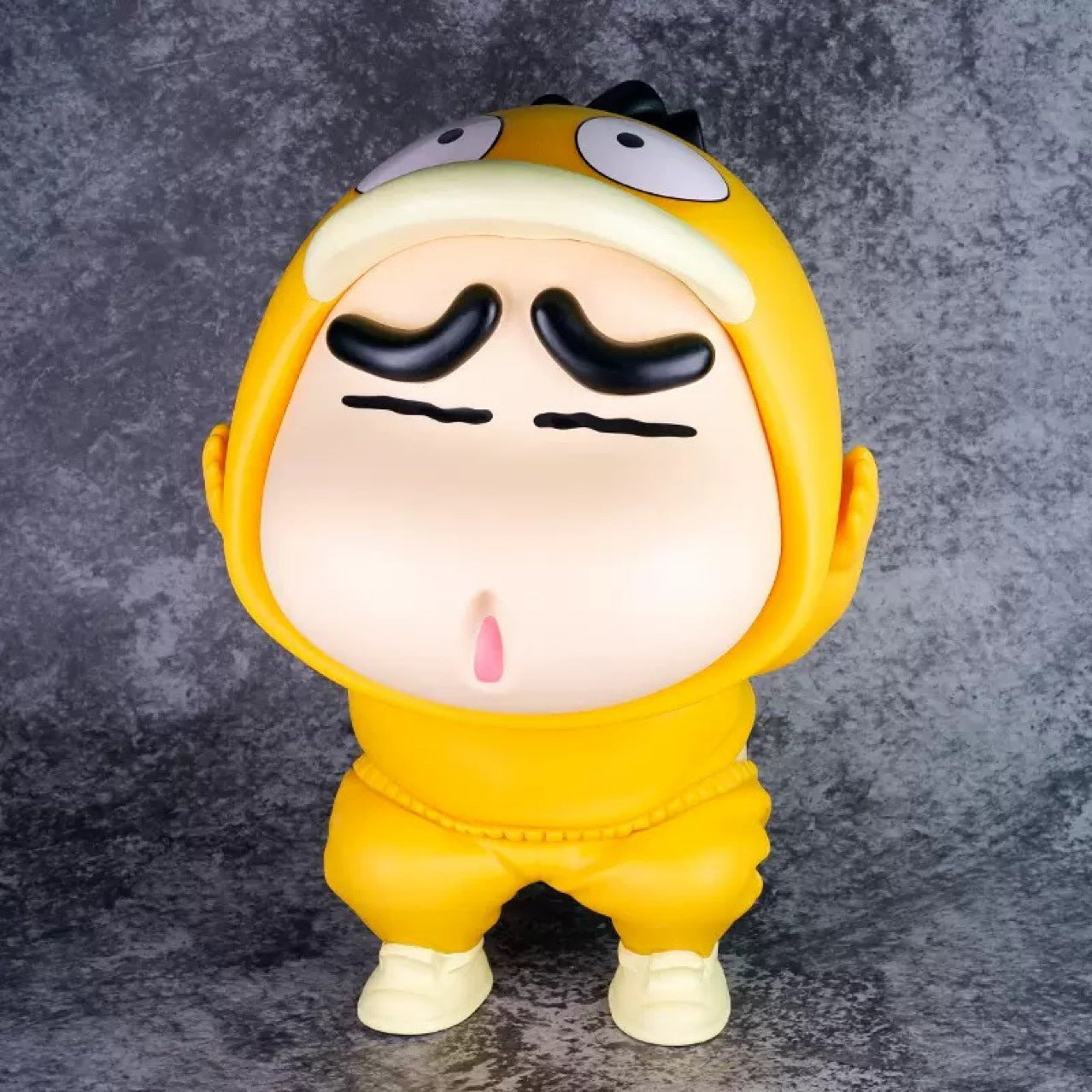 Premium Edition Giant Psyduck Crayon Shin-chan Cos Psyduck 1:1 Anime Cartoon Model Figure Ornament
