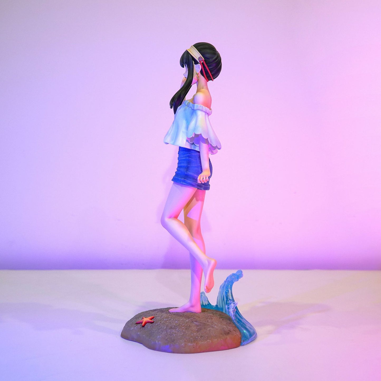 JT Anime Spy x Family Beach Yor GK Yor Forger Scene Statue Model Figure Ornament
