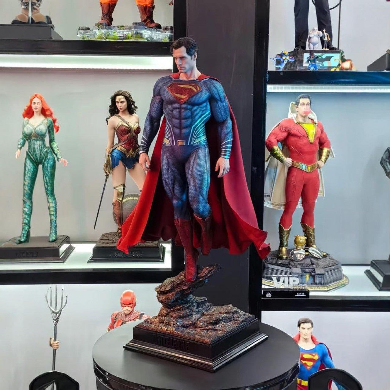 DC Justice League Man of Steel Superman GK Statue Figure Fashion Model Ornament