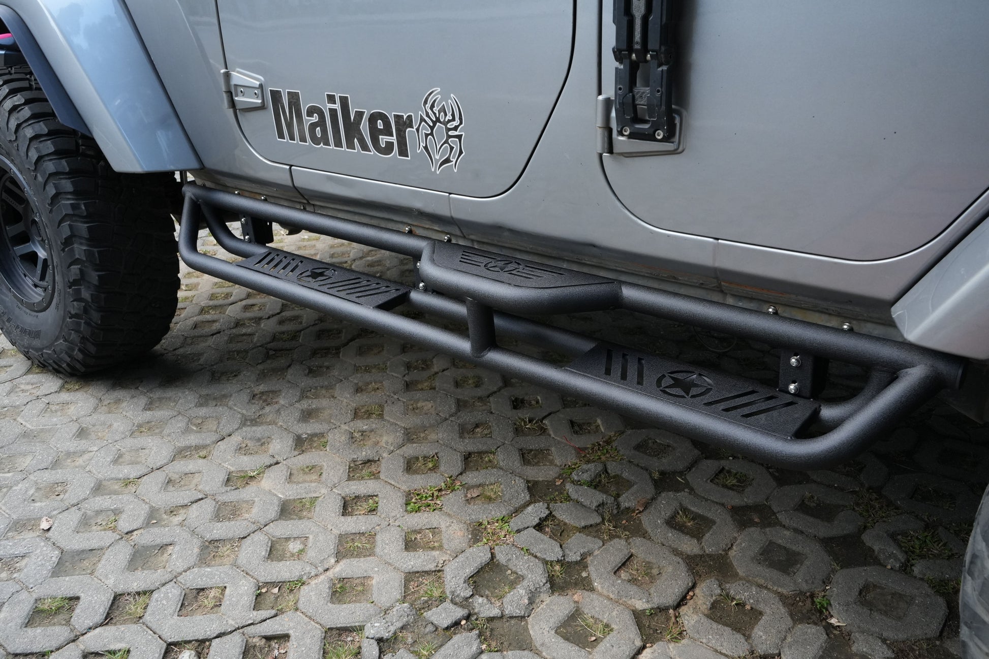 20578 Running Boards Compatible with Jeep Wrangler JK 4 Doors image 4