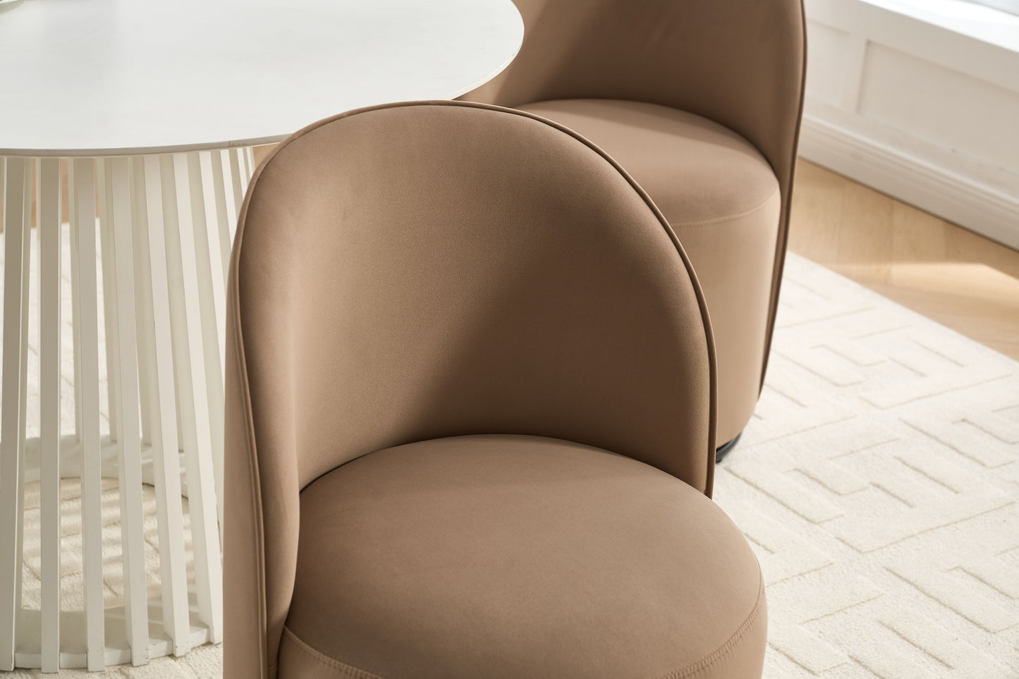 Set Of 1 Upholstered Kitchen & Dining Room Barrel Chair, Mid Century Modern Round Velvet Dining Chair, 360 Degree Swivel Comfy Armless Accent Makeup Vanity Side Chair for Bedroom Living Room image 9