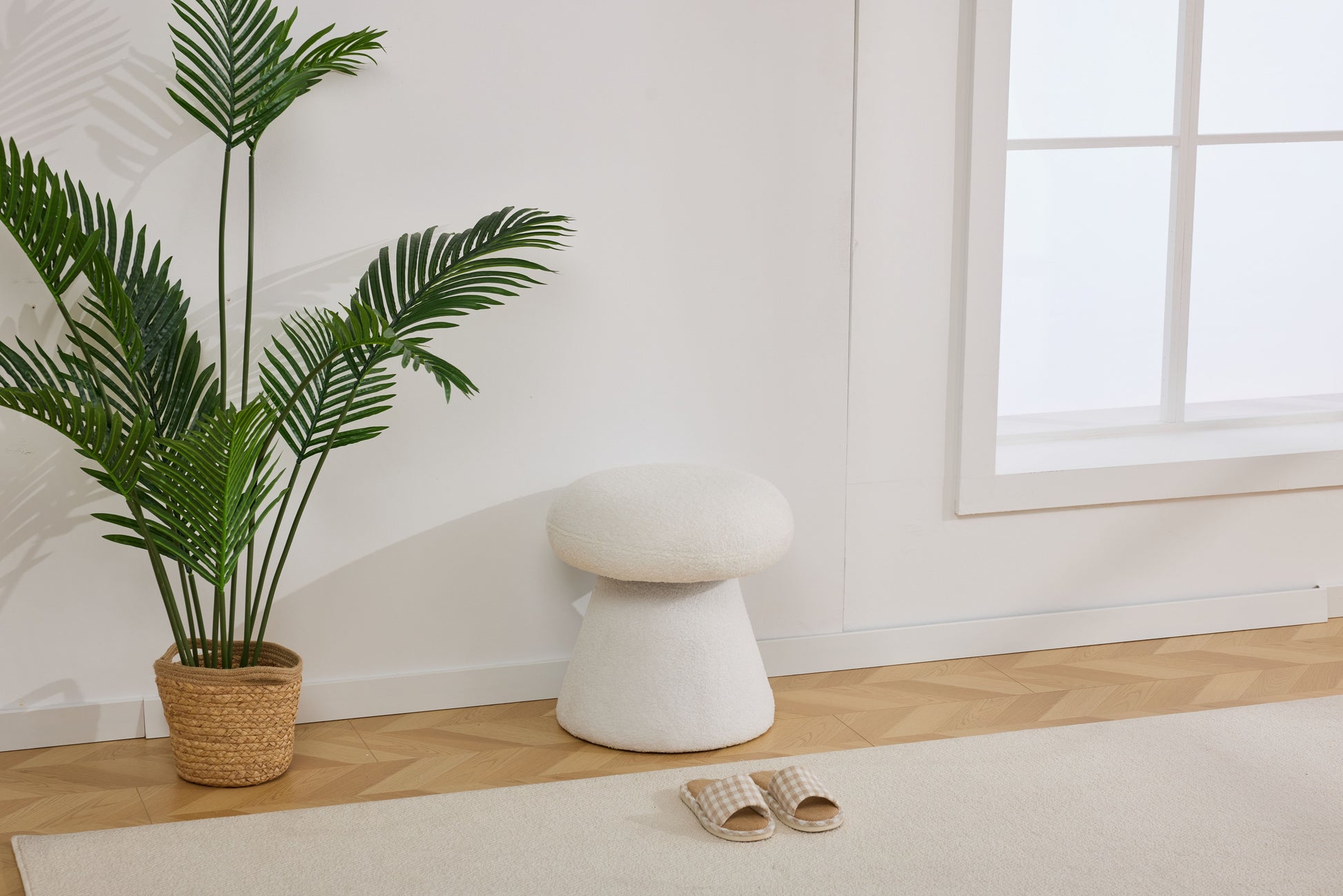066-Teddy Fabric Soft-padded Footstool, Mushroom shaped Ottoman, Shoe-changing Stool, Makeup Stool,No Installation Required, Suitable For Bedrooms, Living Rooms, Powder Rooms Or Entrances, White image 9