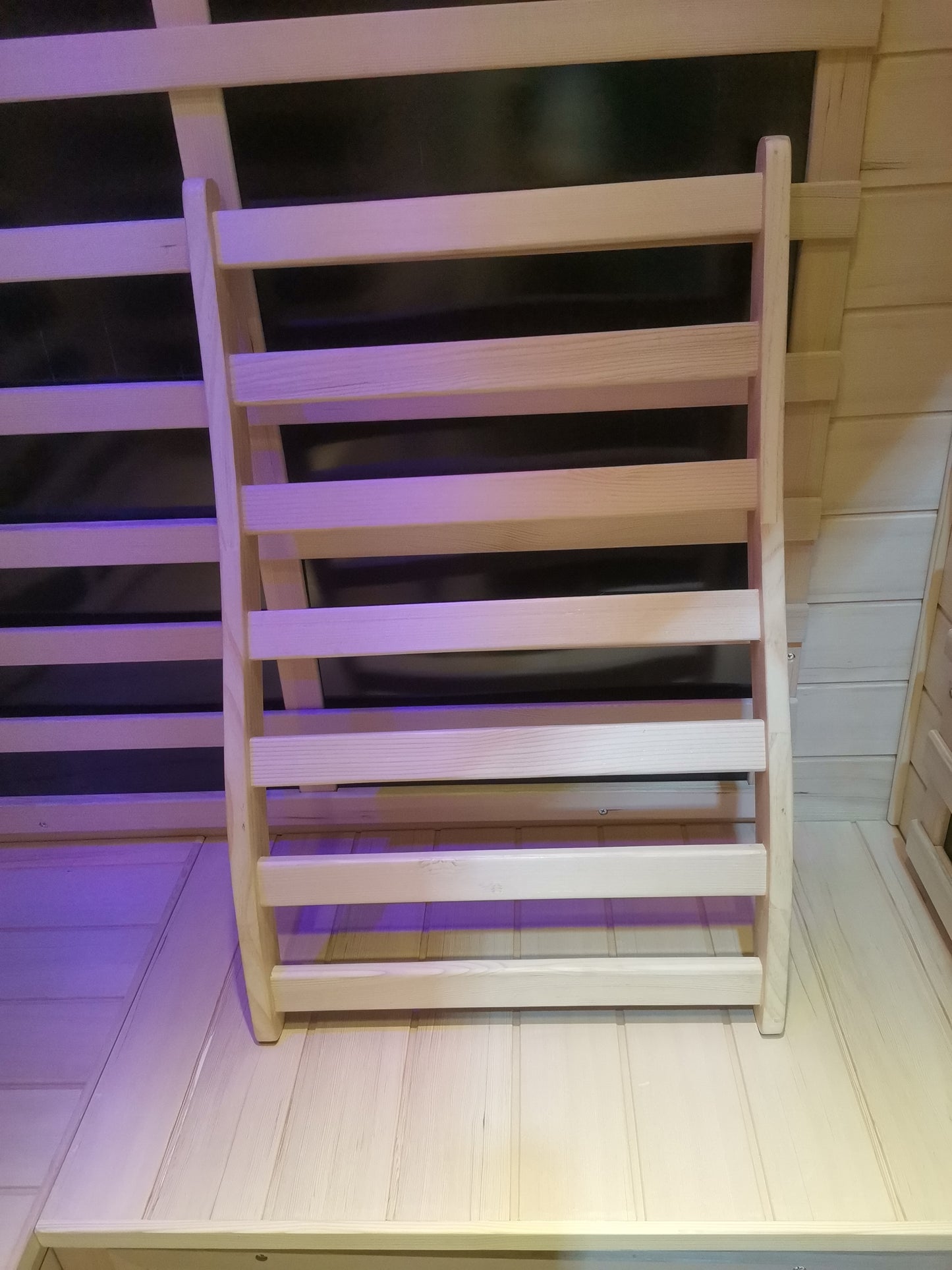 Hemlock wide flat grid sauna room backrest image 4