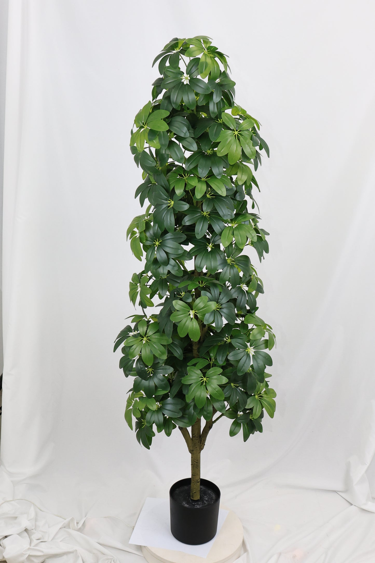 6FT Artificial Tree Realistic Faux Tree, Suitable for Indoor and Outdoor Decoration,1pc/set image 3