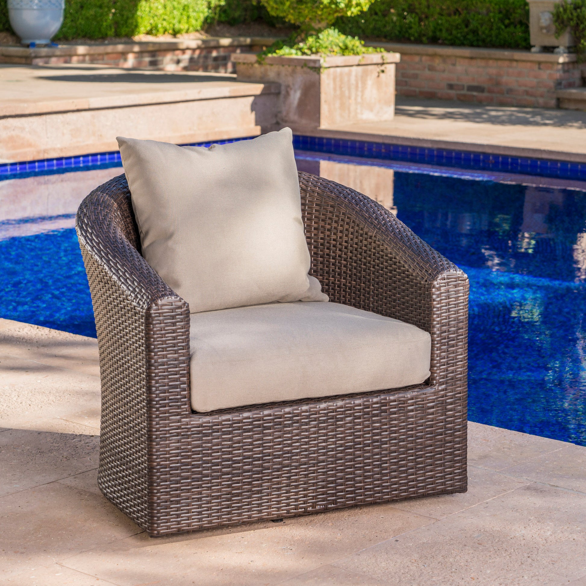 Outdoor Aluminum Frame Wicker Swivel Chair (old sku N757P186009B) image 1