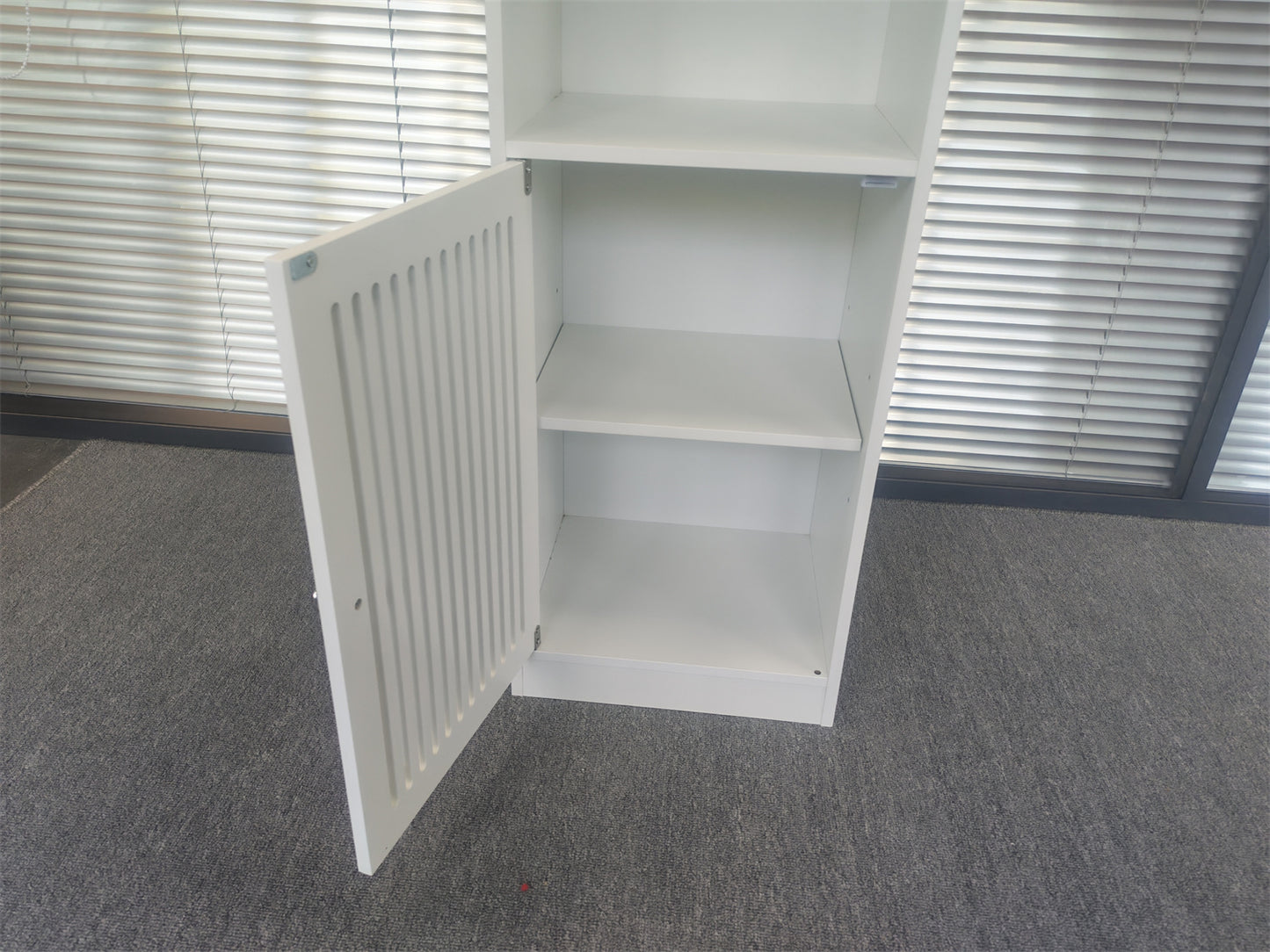 Bathroom low cabinet, louvered door floor-standing bathroom storage cabinet, multi-layer bathroom storage cabinet, white image 4