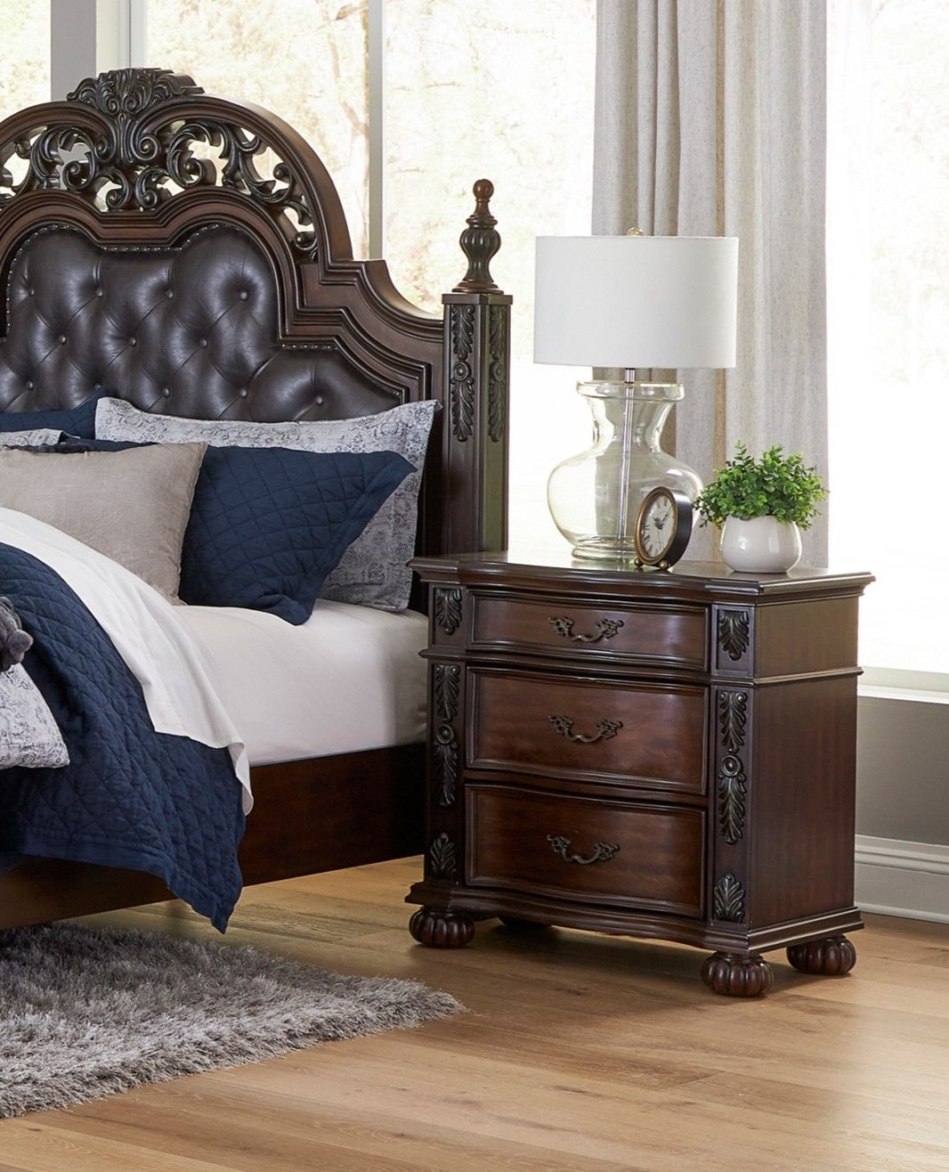Classic Traditional Nightstand of 3 Drawers Cherry Finish Carving Wooden Bedroom Furniture 1pc image 4