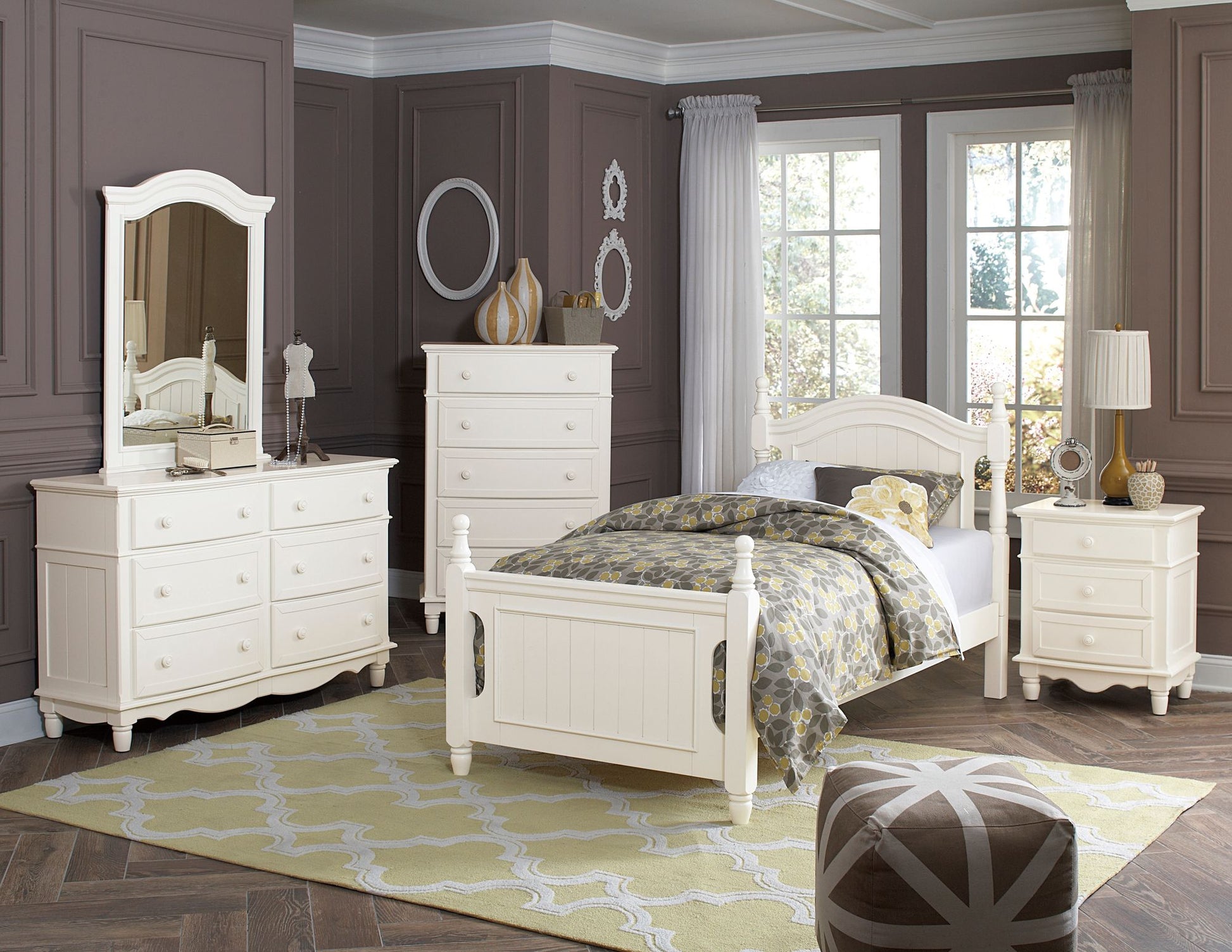 Classic White Finish 1pc Full Size Poster Bed Wooden Traditional Bedroom Furniture Unique Style Headboard Footboard image 4