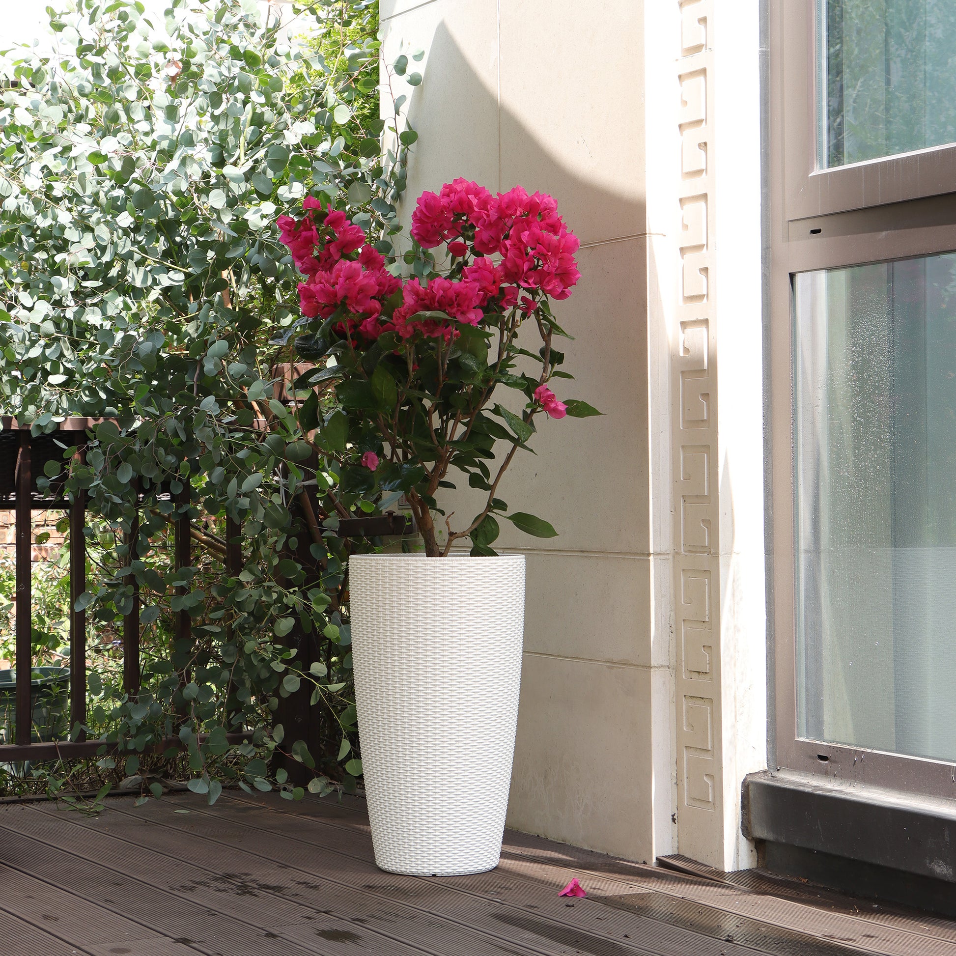 Set of 2 Faux Rattan Tall Planters Outdoor Indoor Large Planters with Water Level Monitor Inner Bucket, Automatic Watering, Flower Plant Pots for Garden, Patio, Porch, Backyard (White, 22 inch) image 11