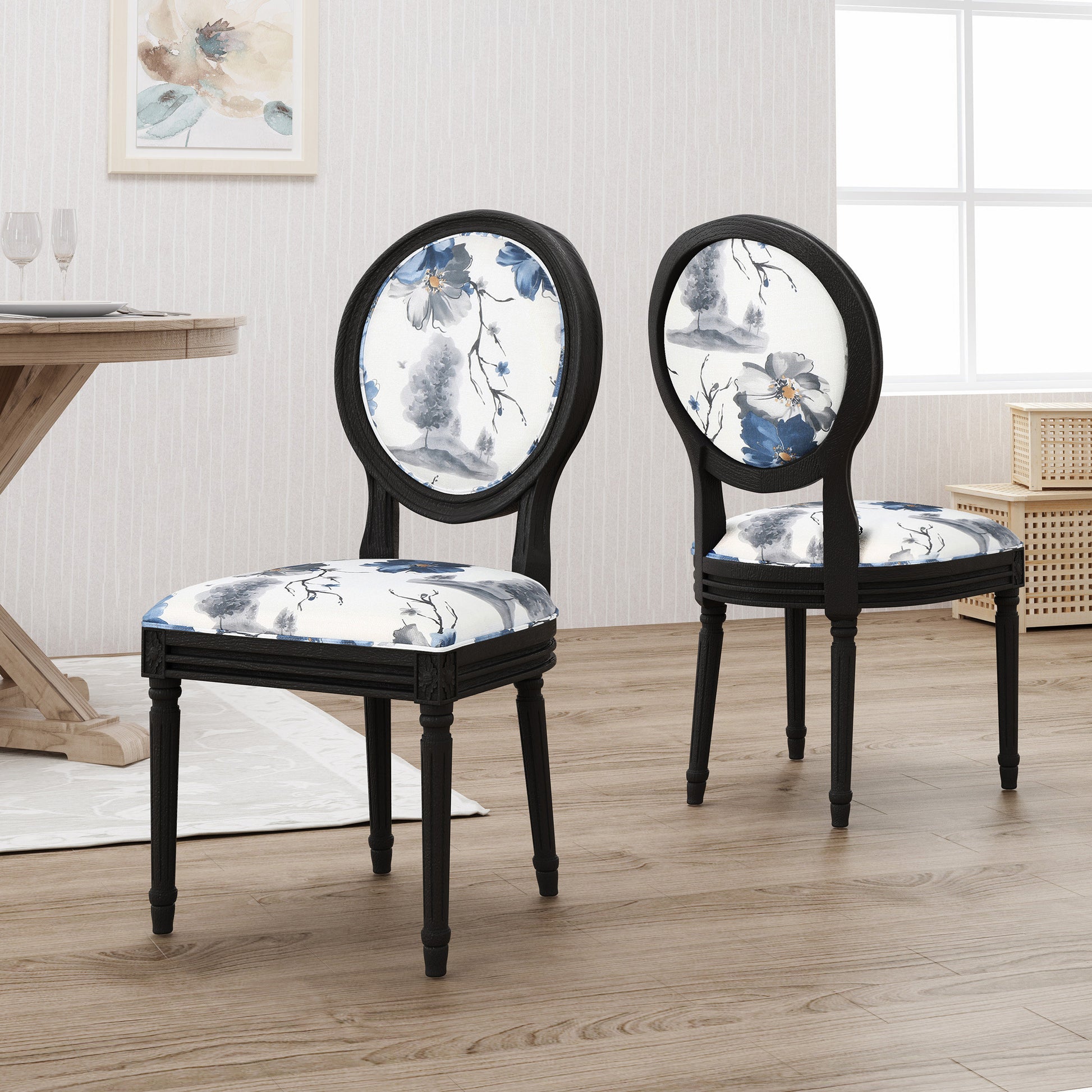 ROUND BACK CHAIR image 1