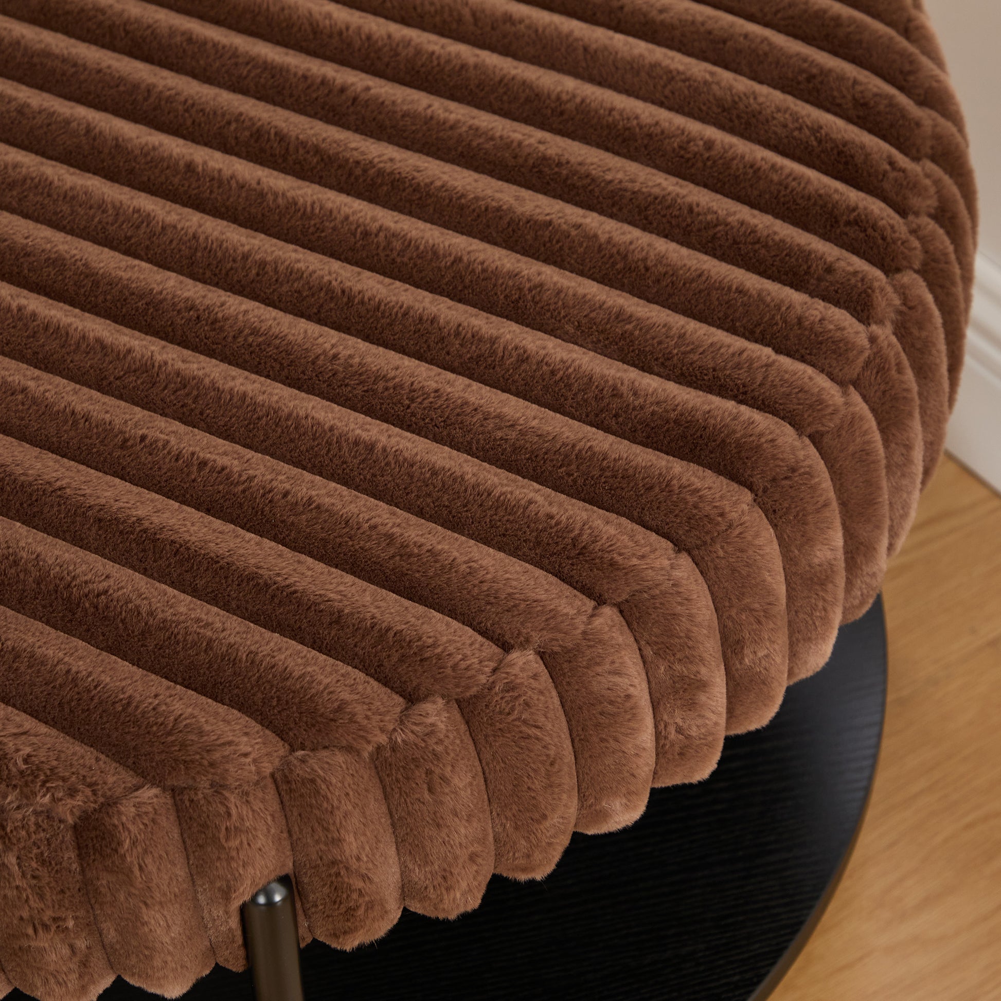 30.9"Wide Upholstered Round Ottoman Coffee Table Foot Rest with Black Metal Legs, Footstool with Wooden Open Storage Shelf,Faux Fur Footstool for Living Room Bedroom Entryway Hotel. Brown image 7