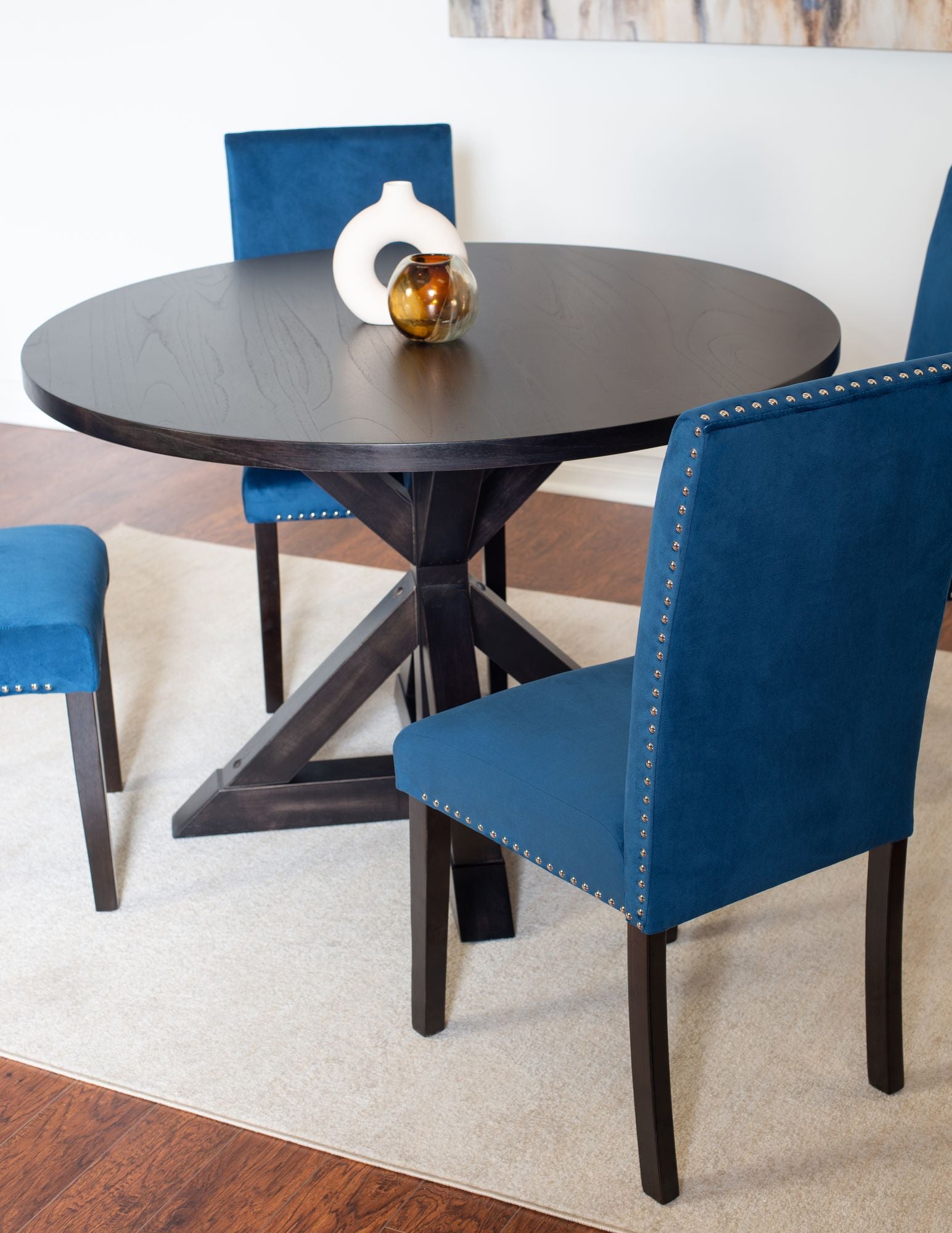 Enbridge 5-piece Dining Set, Cross-Buck Dining Table with 4 Stylish Chairs image 3