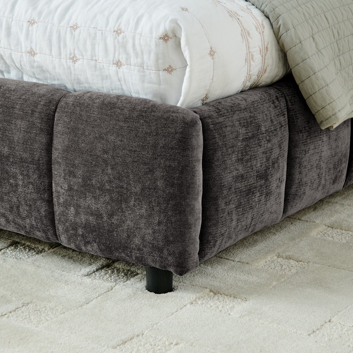 California King size Upholstered Bed,comfortable upholstered bed frame, Chenille fabric, with headboard and solid bed frame. With drawer for storage.-Dark Gray(90.5''*80.5''*31'') image 8