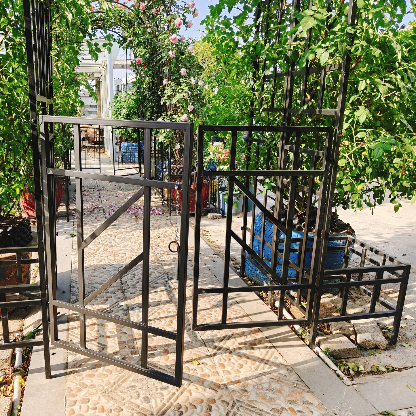 Metal Garden Arch with Gate with planter W80.71*H97.24 Climbing Plants Support Rose Arch Outdoor Black image 8