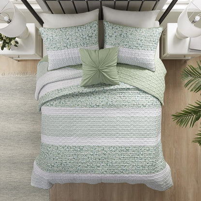 Full/Queen 4 Piece Seersucker Quilt Set with Throw Pillow image 3