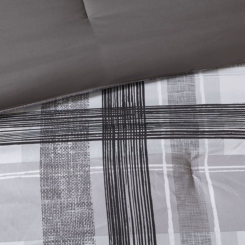 Full/Queen Plaid Comforter Set image 6