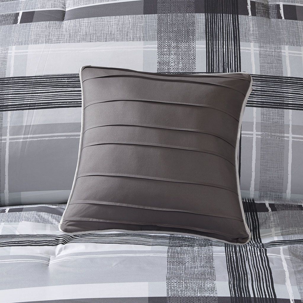Full/Queen Plaid Comforter Set image 3