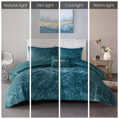 Full/Queen Velvet Comforter Set with Throw Pillow image 8