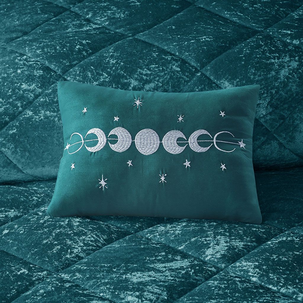 Full/Queen Velvet Comforter Set with Throw Pillow image 14